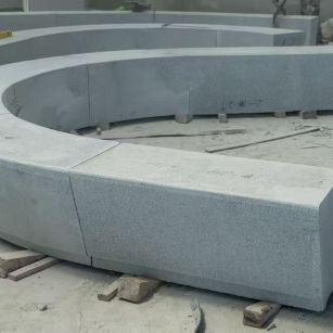 安顺 芝麻白花岗岩光面弧形坐凳