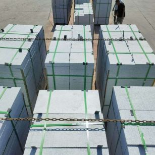 安顺 芝麻白花岗岩5公分地铺石 花岗岩厂家工厂装车日常