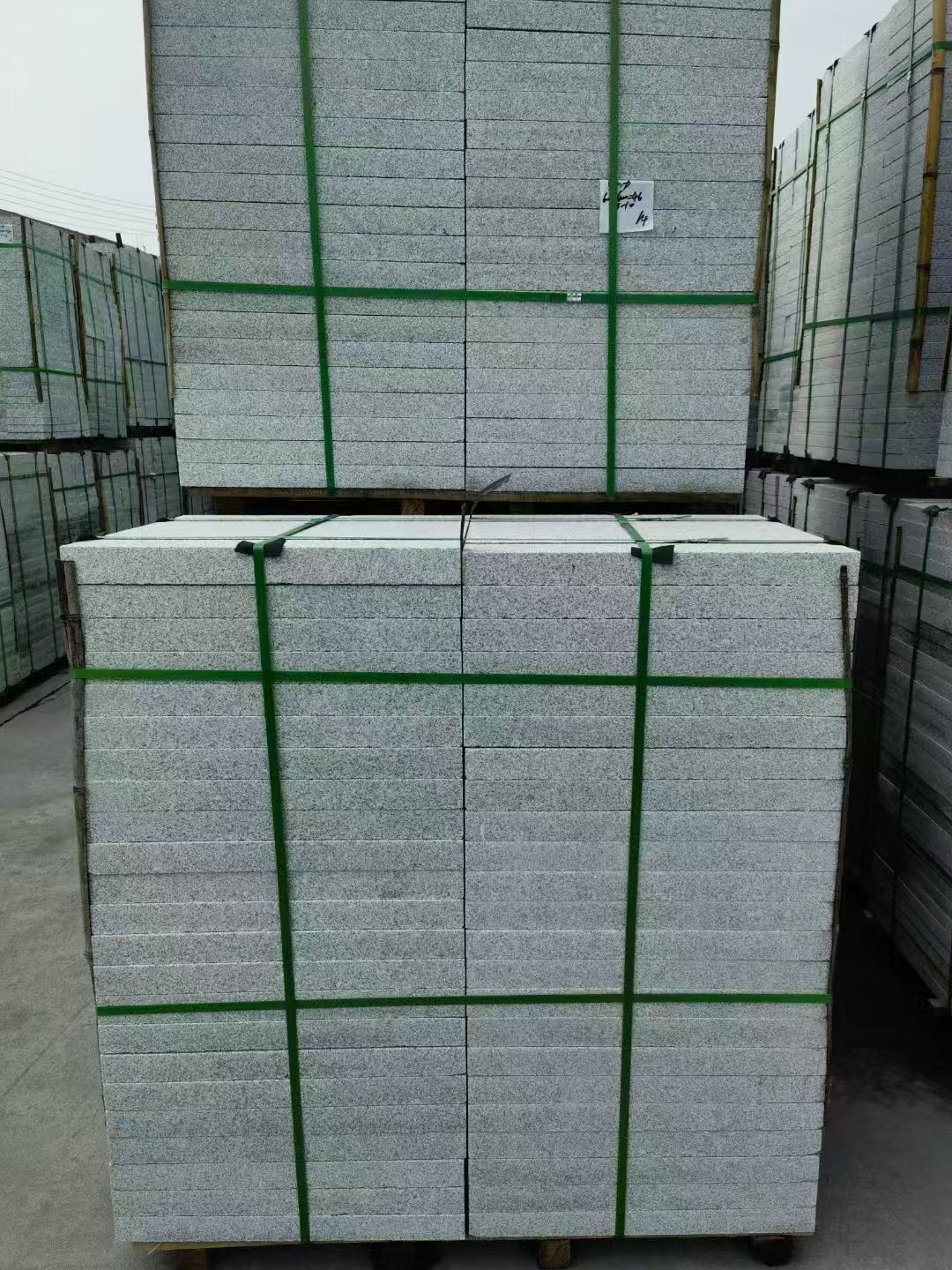 安顺 芝麻白火烧，园林广场市政工程地铺石，1.8~5.0厚均有现货