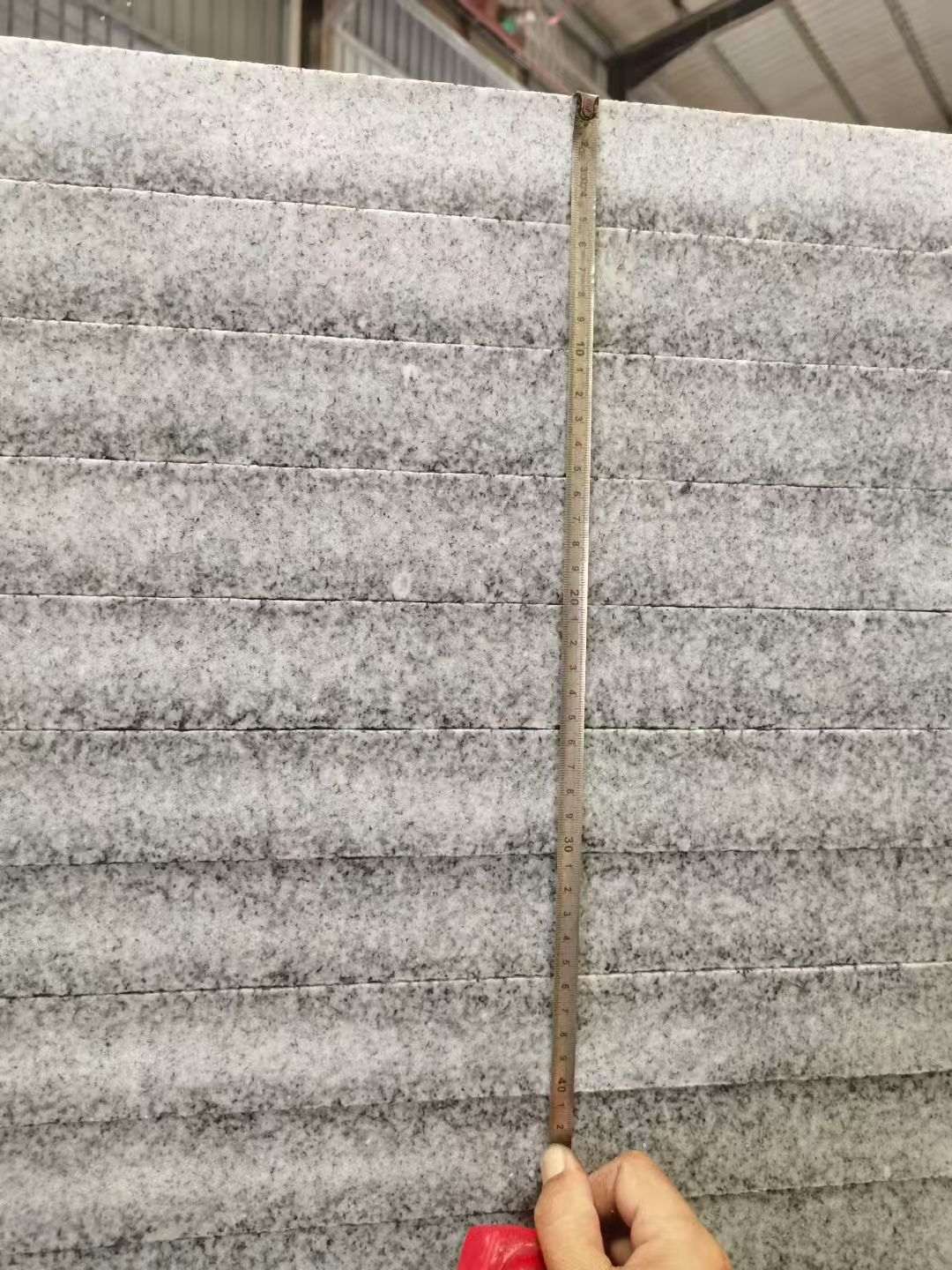 安顺 芝麻白火烧成品厚薄均匀，B料价格接近A料质量