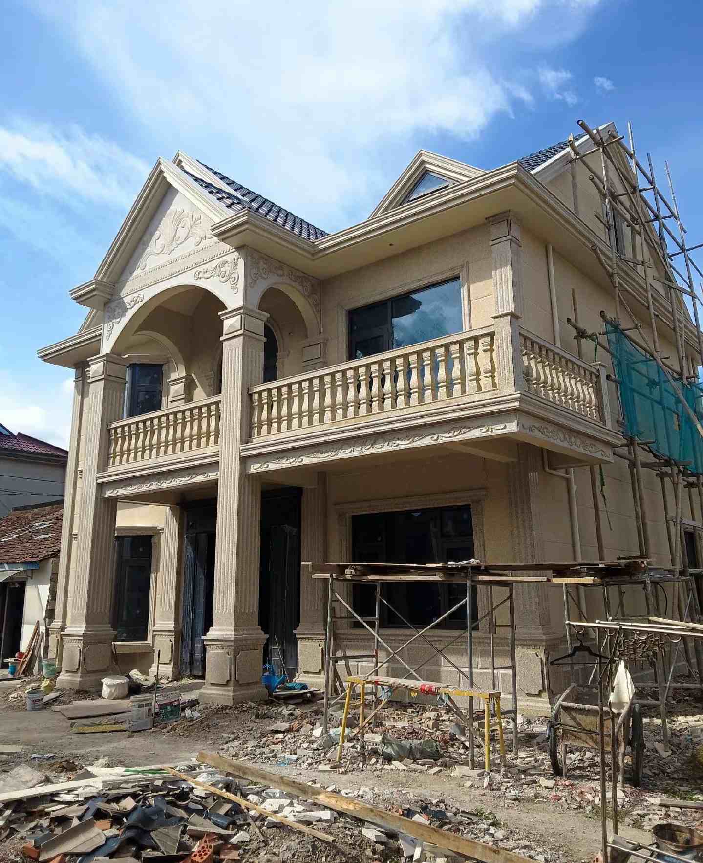 安顺 黄金麻花岗岩石材私人别墅雕花门楼柱阳台栏杆