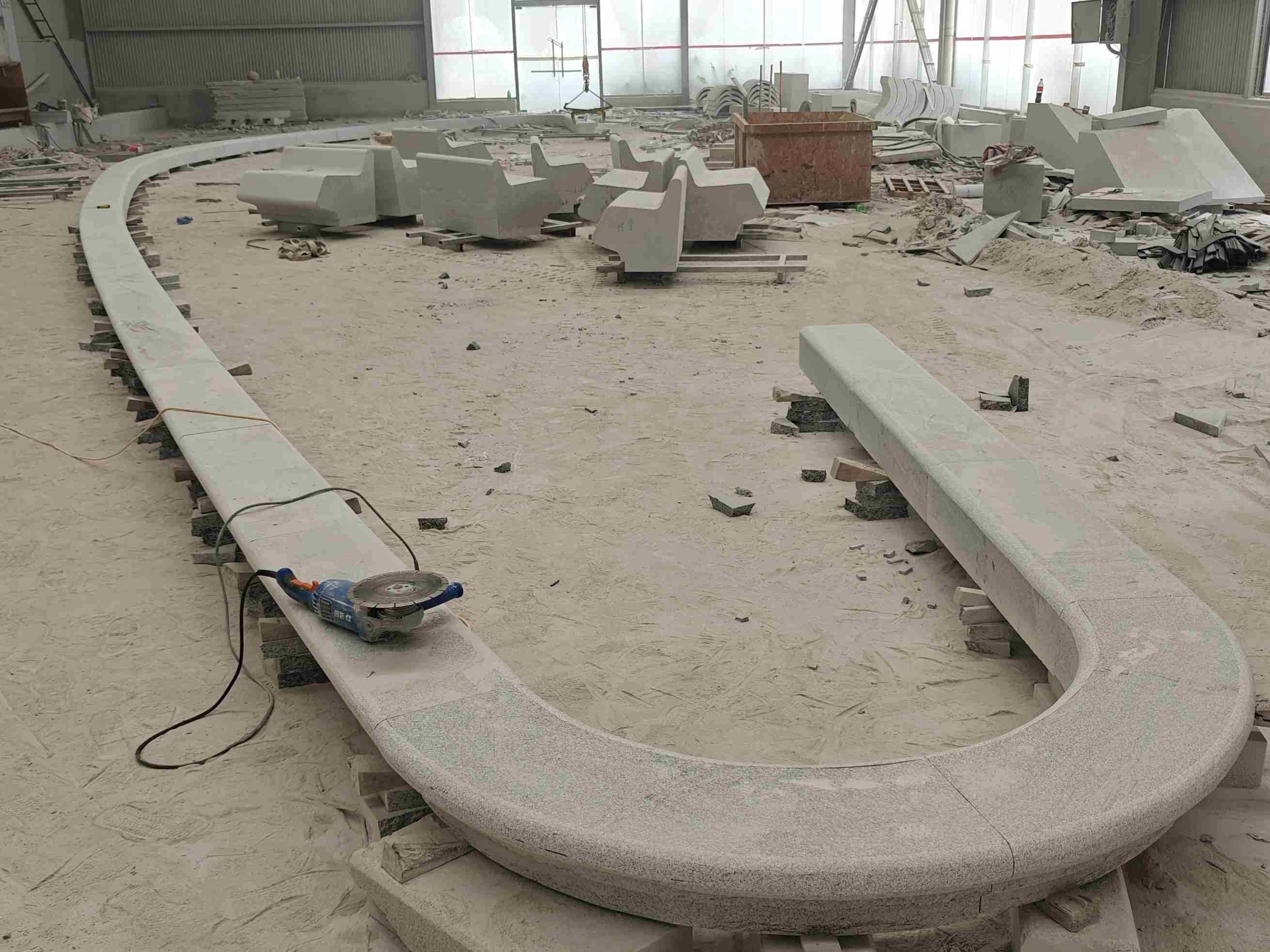 安顺 芝麻白花岗岩弧形花坛石，坐凳石