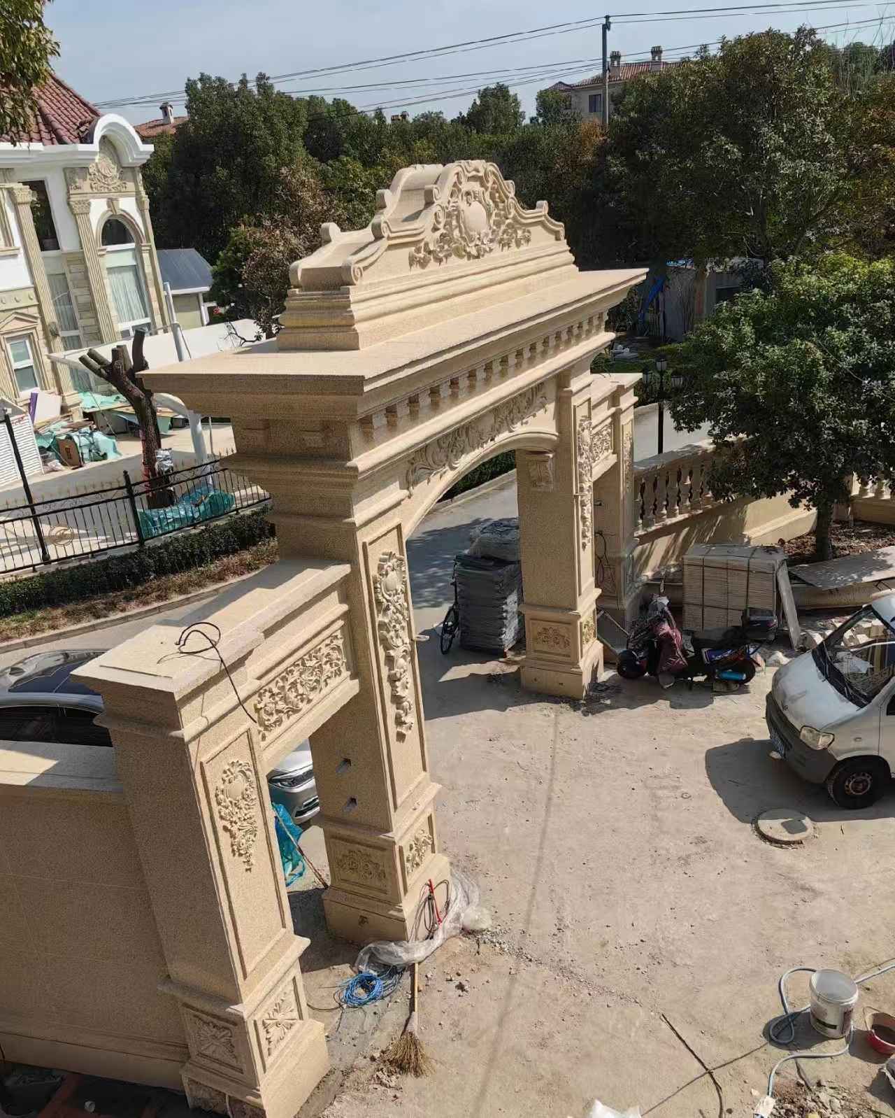 安顺 黄金麻荔枝面花岗岩别墅门楼