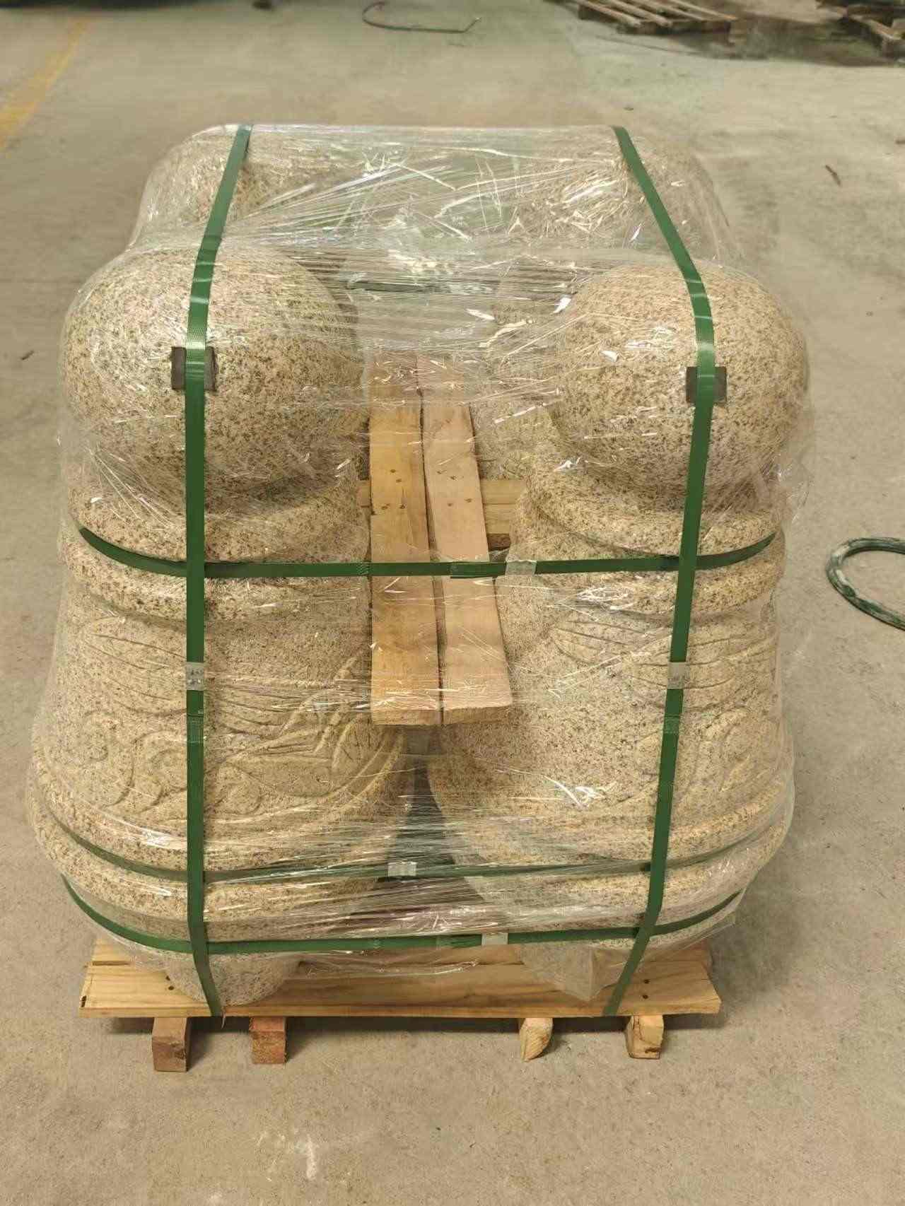 安顺 黄金麻异形定制雕花——棒棒糖挡车柱