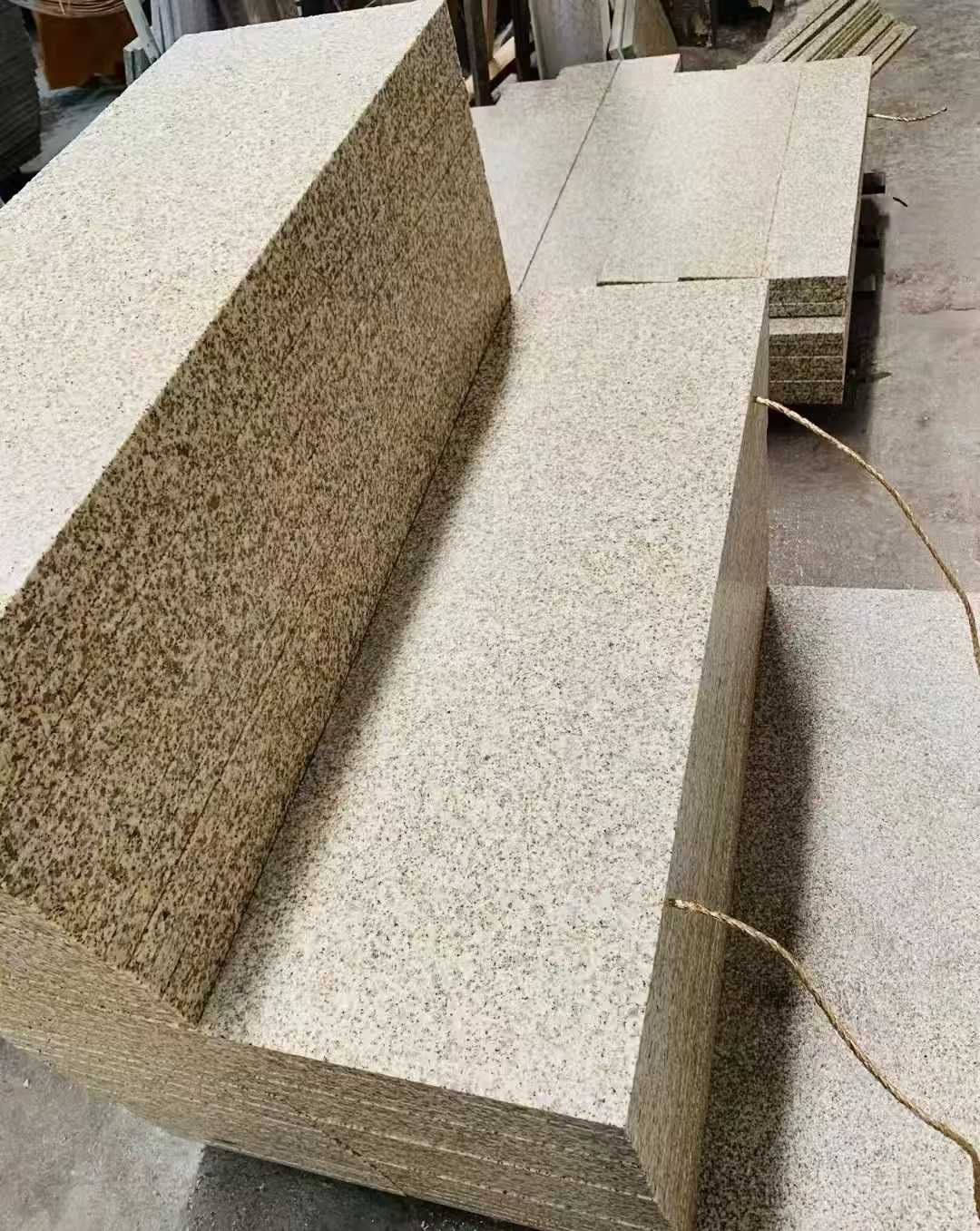 安顺 黄金麻荔枝面外墙干挂成品