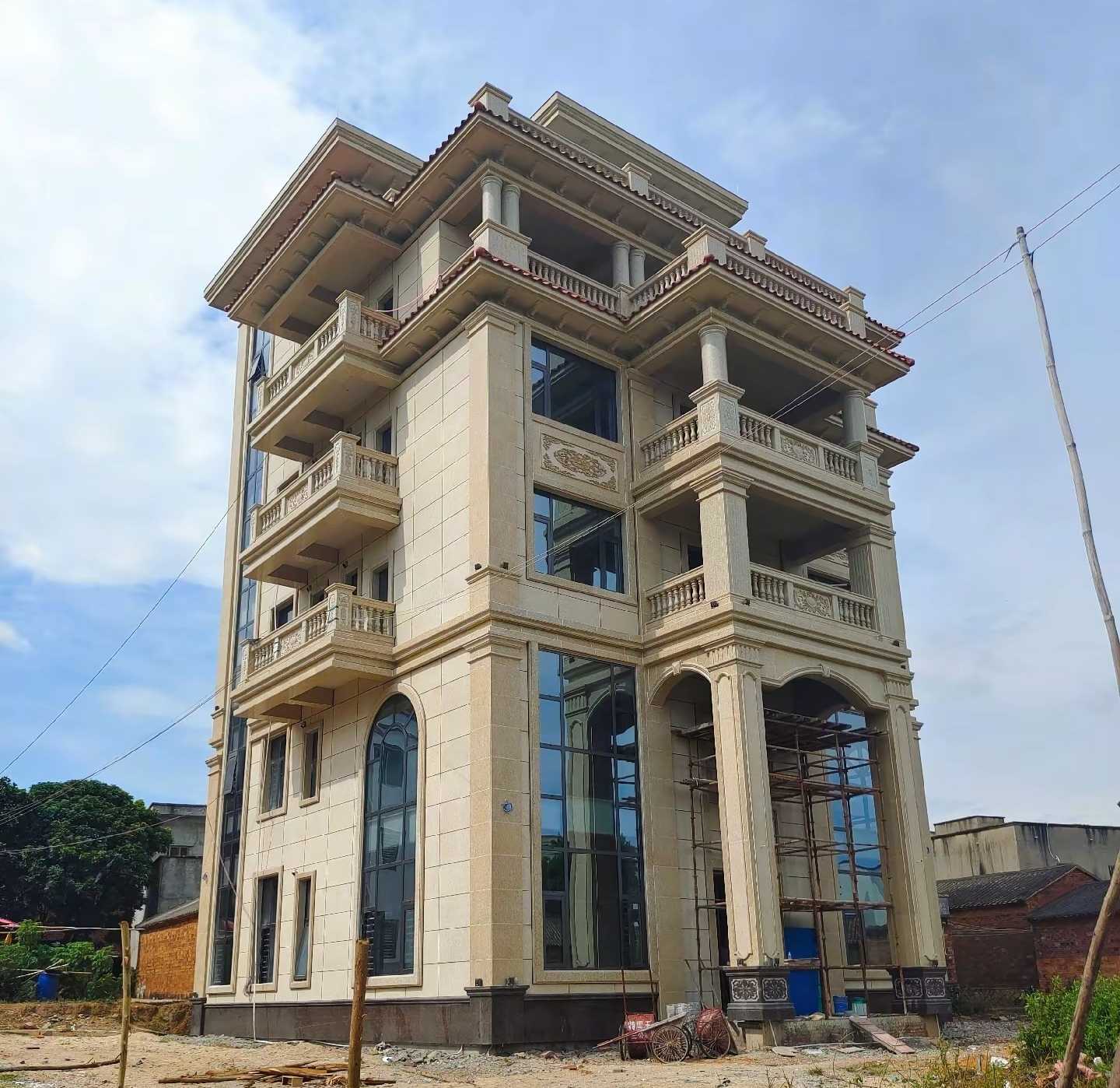 安顺 黄金麻花岗岩石材别墅外墙干挂搭配（雕花栏杆花瓶柱门楼罗马柱）