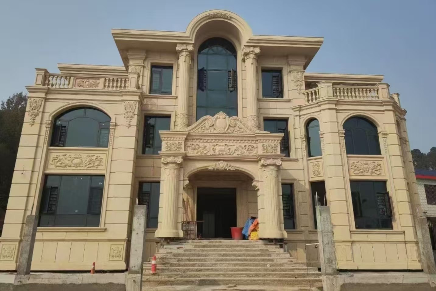 安顺 黄金麻花岗岩别墅外墙干挂