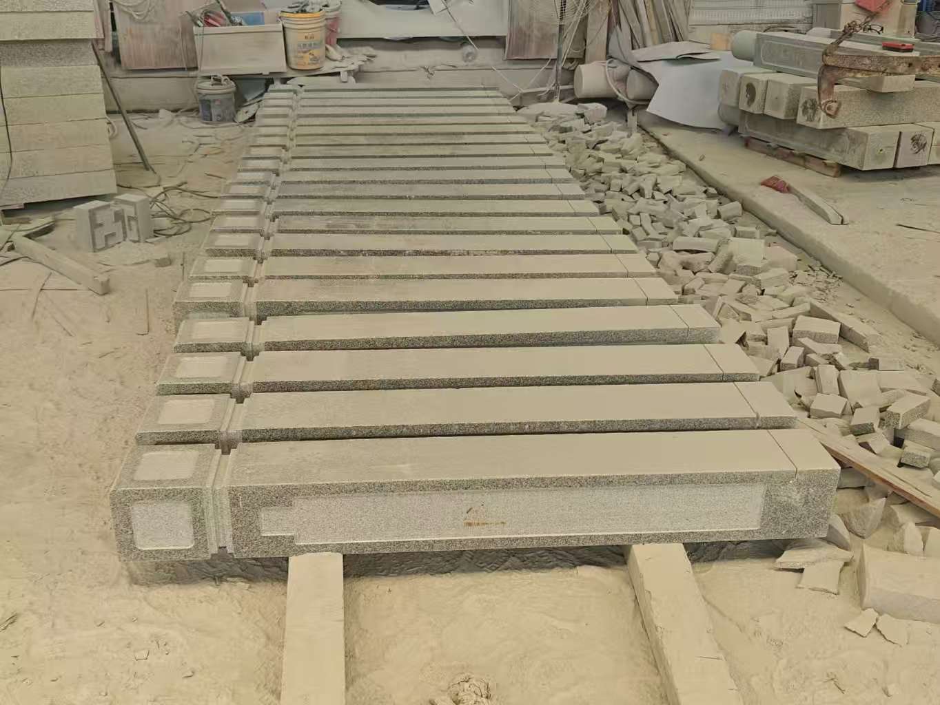 安顺 芝麻白异形加工雕刻-栏杆大柱，方柱