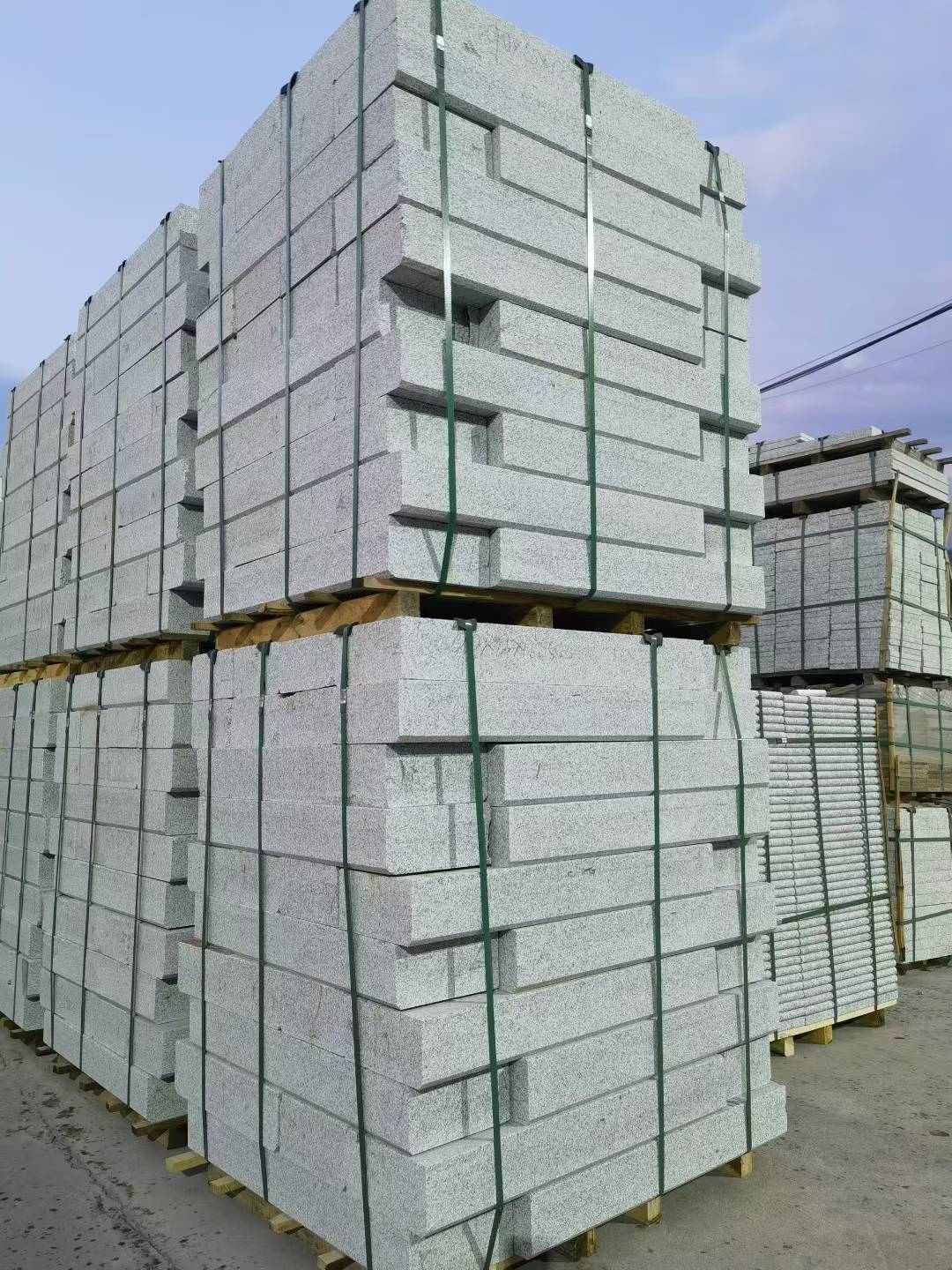 安顺 芝麻白花岗岩路沿石，路缘石，路肩石，道牙，立缘石，马路牙子，街沿石，侧石等