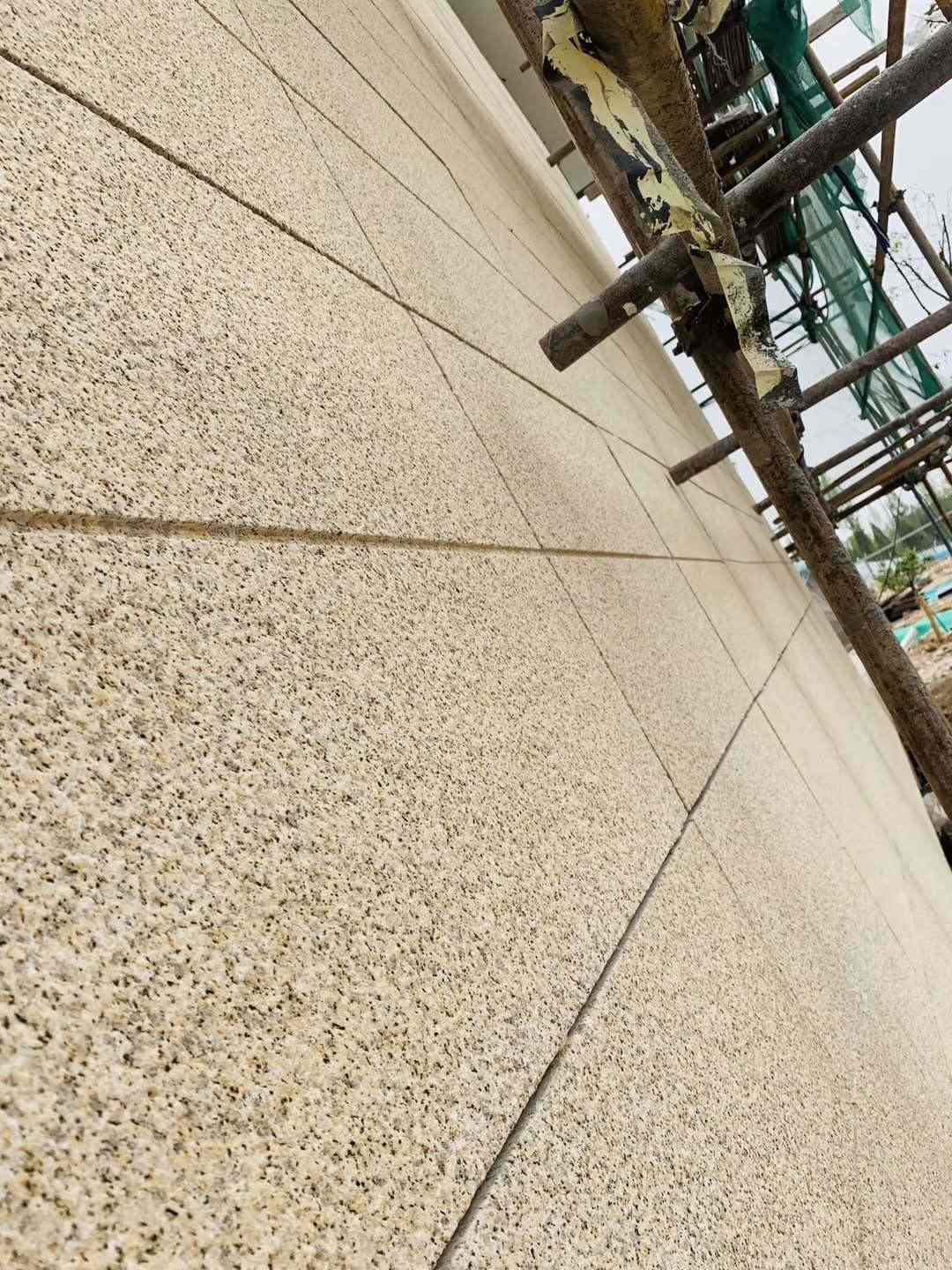 安顺 黄金麻花岗岩荔枝面外墙干挂石材效果示例