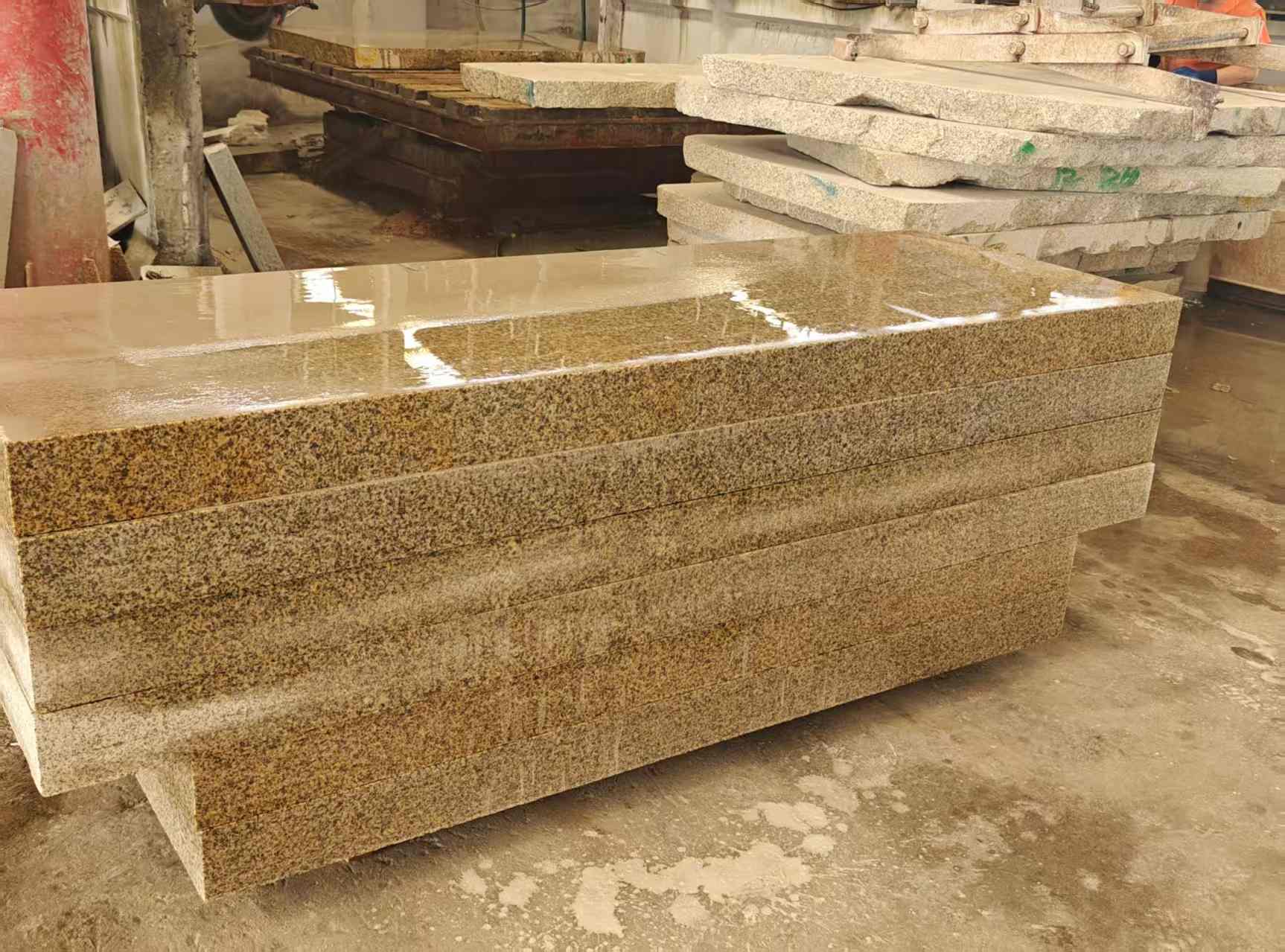 安顺 黄金麻栏杆料半成品加工中